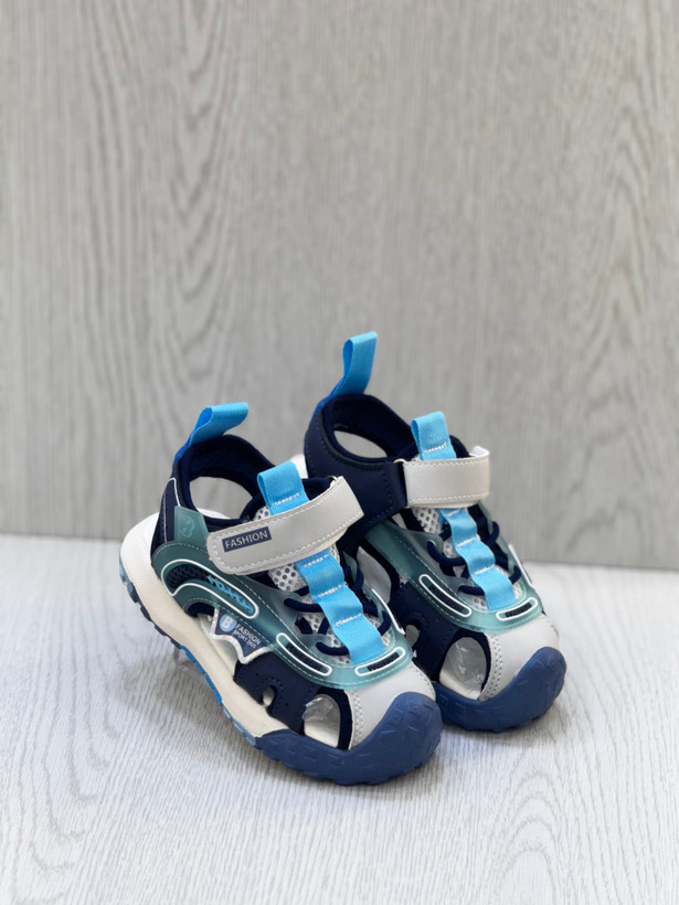 صندل تابستانی بچگانه جلو بسته چسبی وارداتی برند kids-lounge