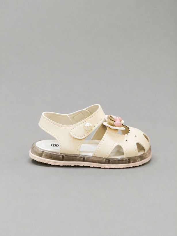 صندل تابستانی دخترانه چراغدار رنگ کرم وارداتی برند k-shoes