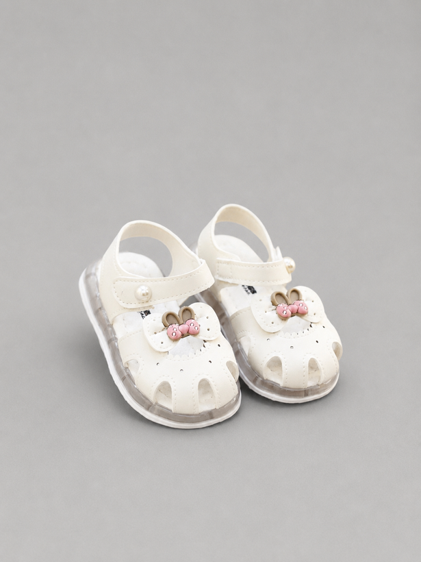 صندل تابستانی دخترانه چراغدار رنگ سفید وارداتی برند k-shoes