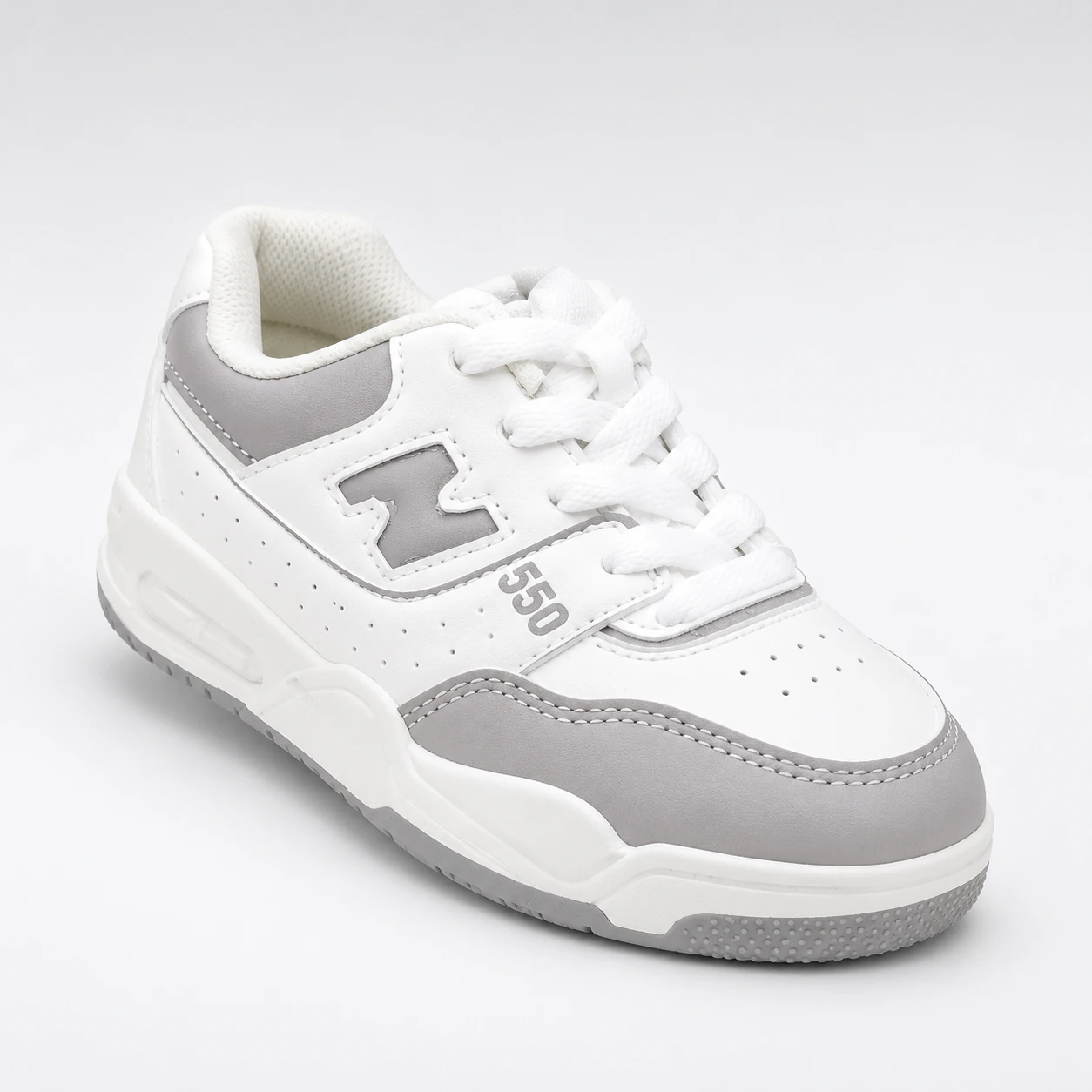ونس بچگانه وارداتی طرح New Balance 550 - سفید طوسی (بند تزیینی)